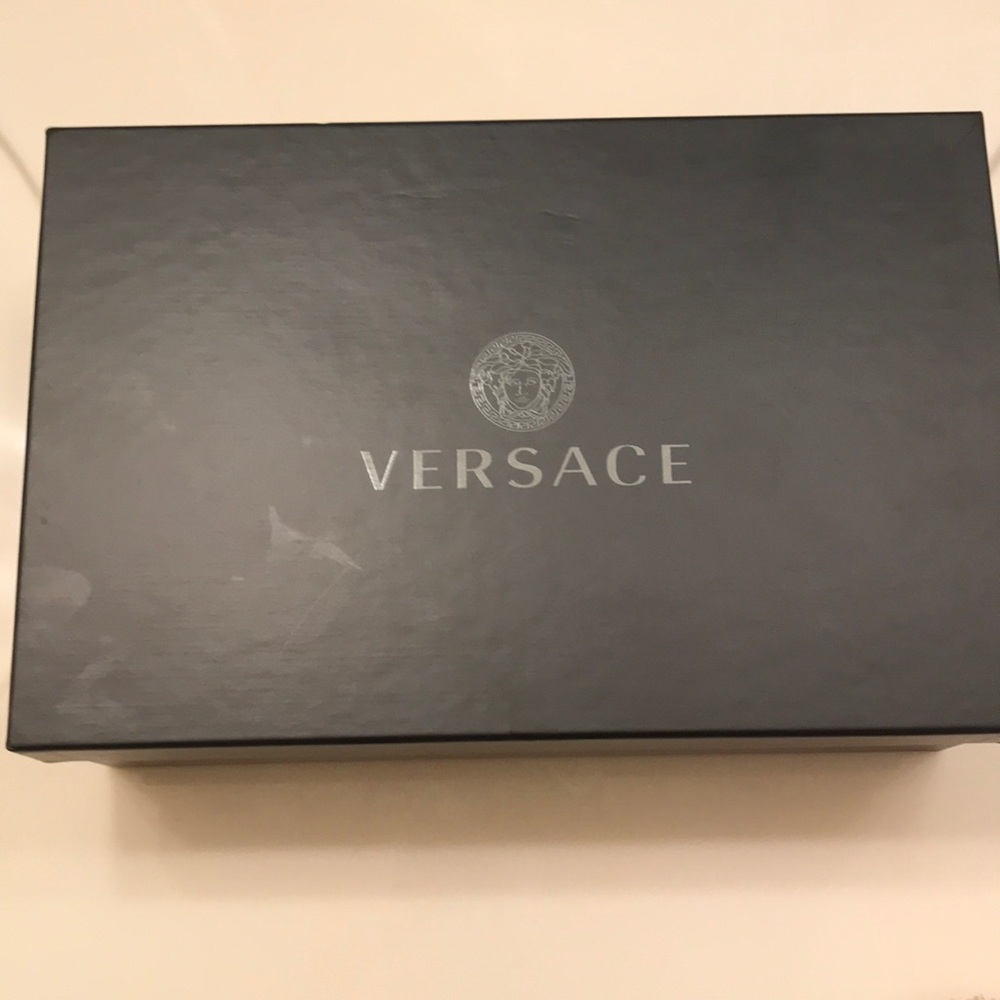 Genuine Versace women’s shoe box